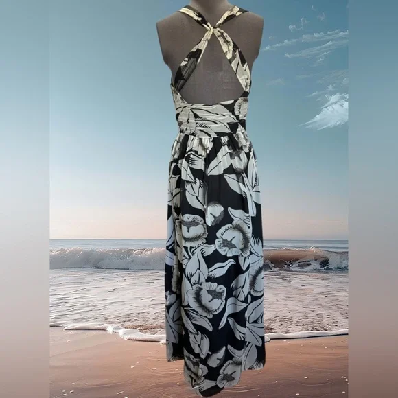 White House Black Market Silk Floral Black and White Maxi Dress Sz 2 - Picture 4 of 6